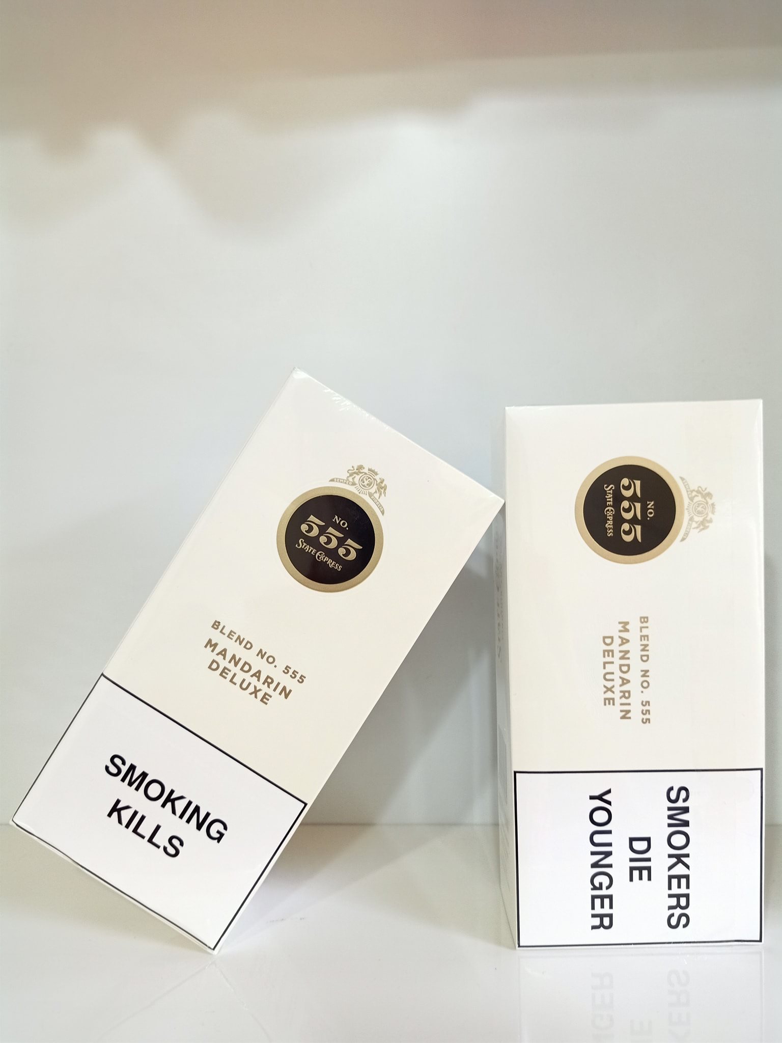 Thuốc Lá 555 Mandarin Deluxe Trắng - Ảnh 7